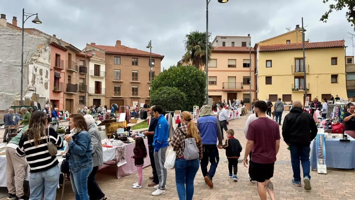 Chamarilandia reúne más de treinta puestos en su mercadillo de segunda mano