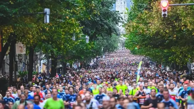 La carrera nocturna de Bilbao reúne a 27.000 atletas y registra tres marcas