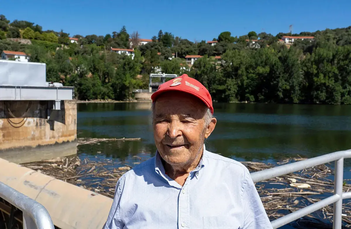 Salto de Villalcampo, de poblado obrero a casas vacías y tapiadas