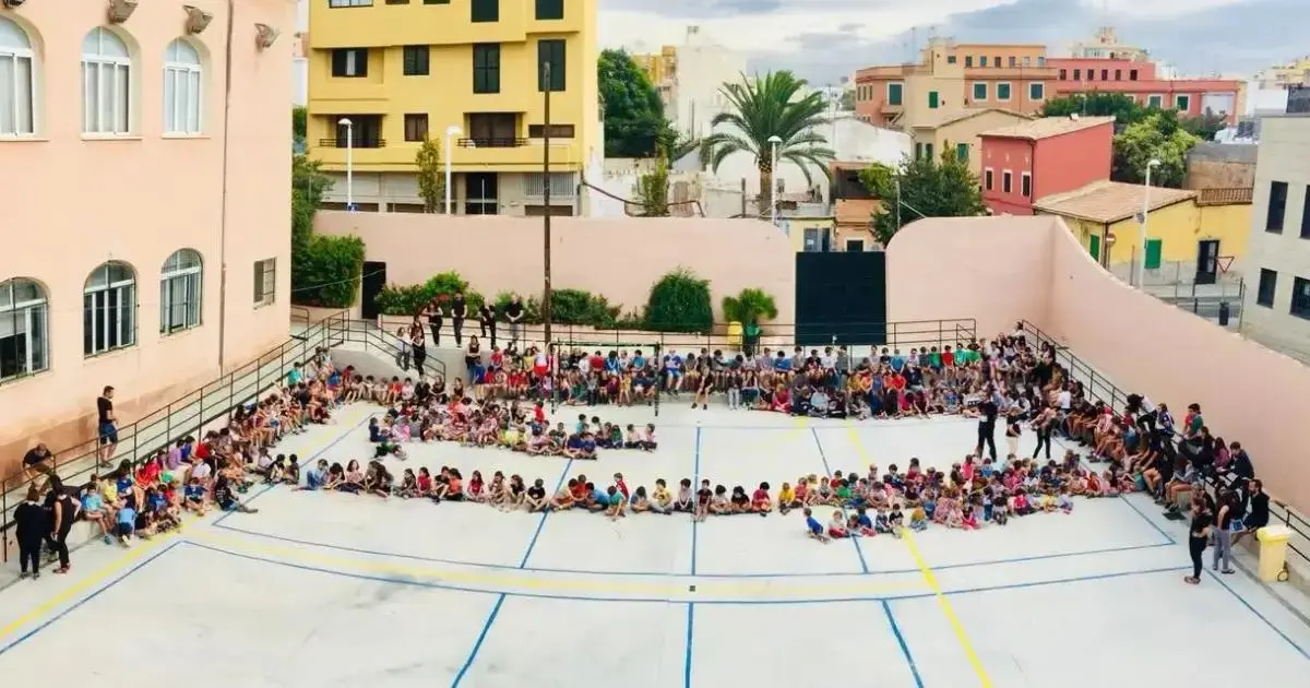 Mata de Jonc alcanza 50 años como cooperativa escolar en catalán
