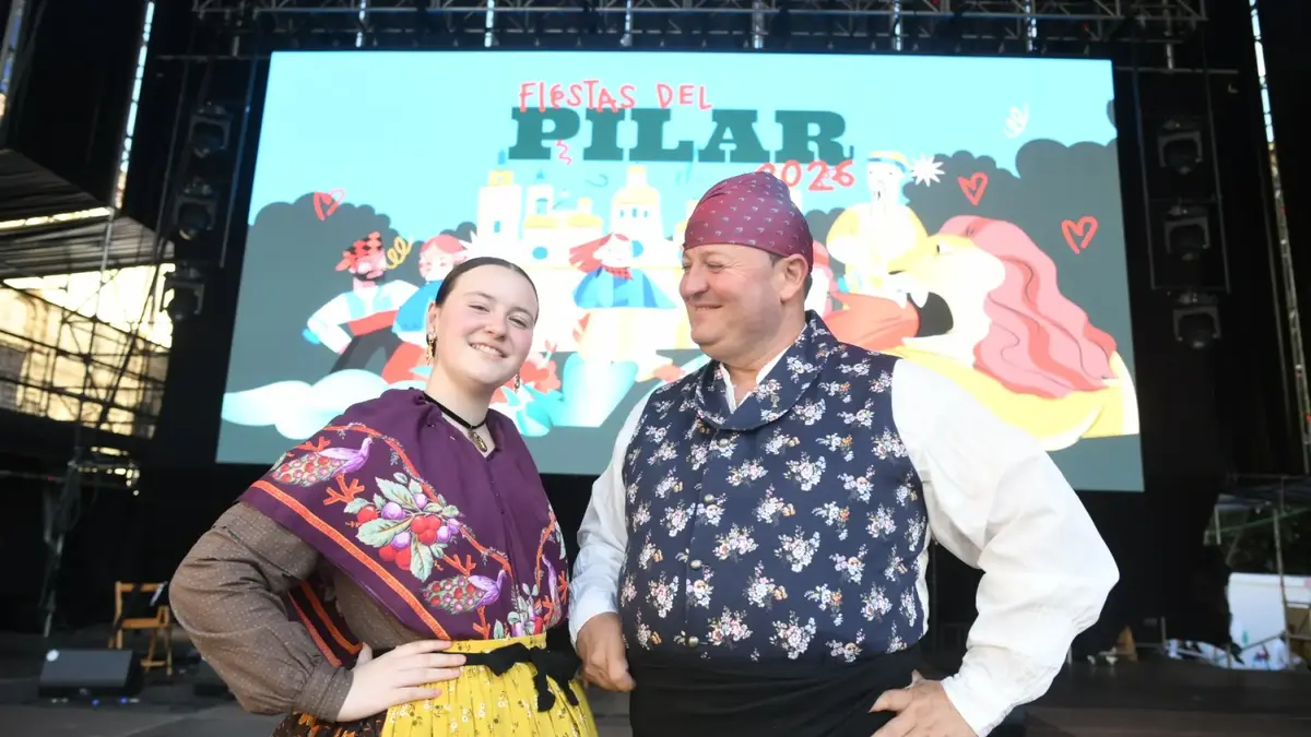 Antonio y Elena Clos reciben galardones de jota en Muel