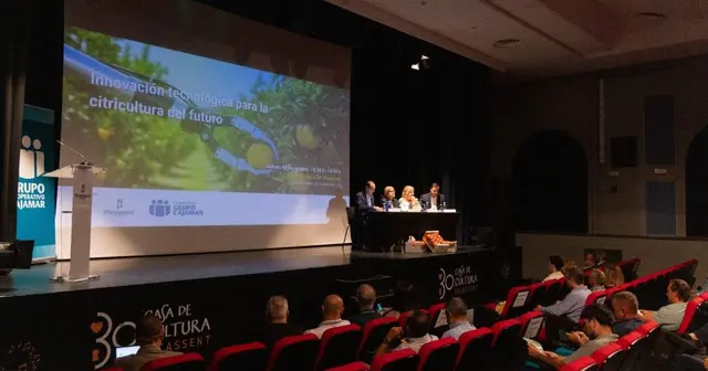 Picassent debate cómo la tecnología puede transformar la citricultura