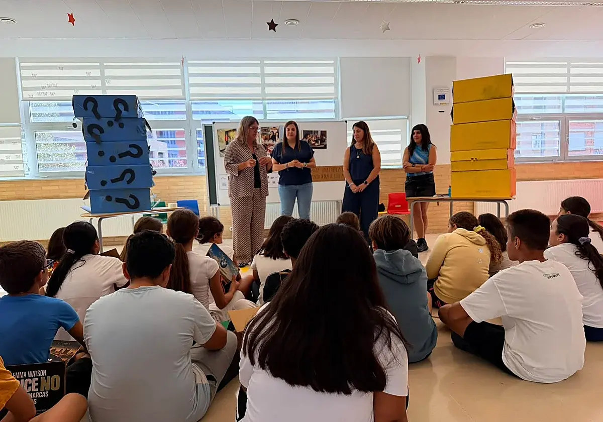 Alumnos de Primaria de Arnedo participan en talleres sobre publicidad