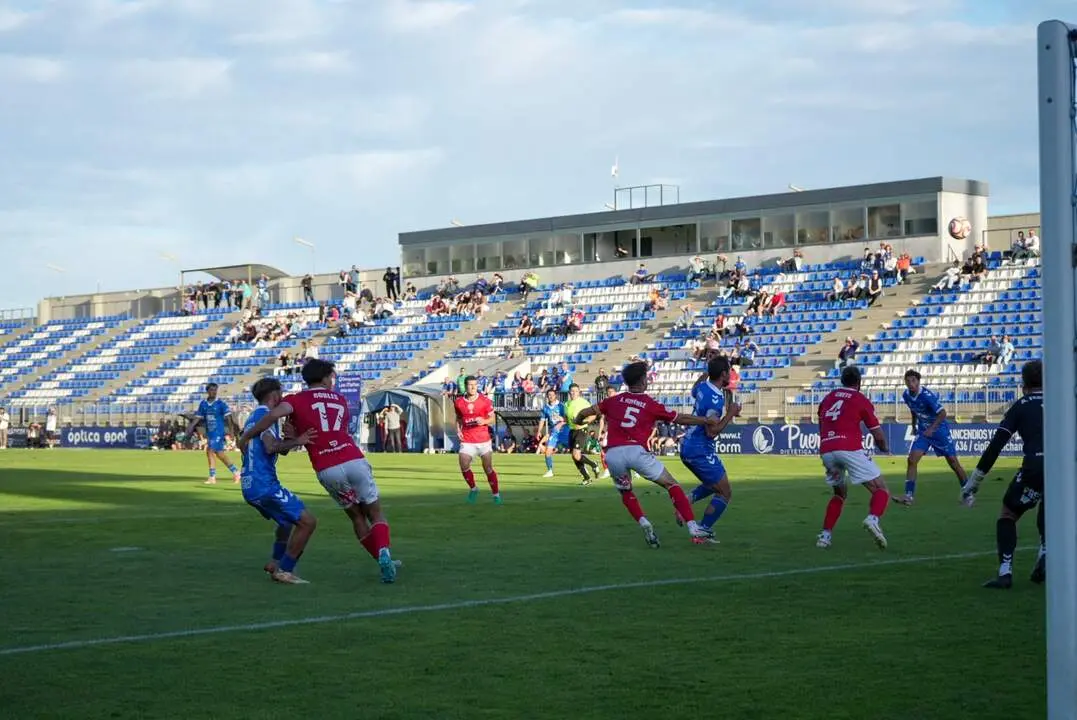 El Calvo Sotelo y el Alcalá firman tablas sin goles en El Cerrú