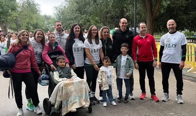 La Run Like a Hero alcanza su récord con 1.200 participantes en Herencia
