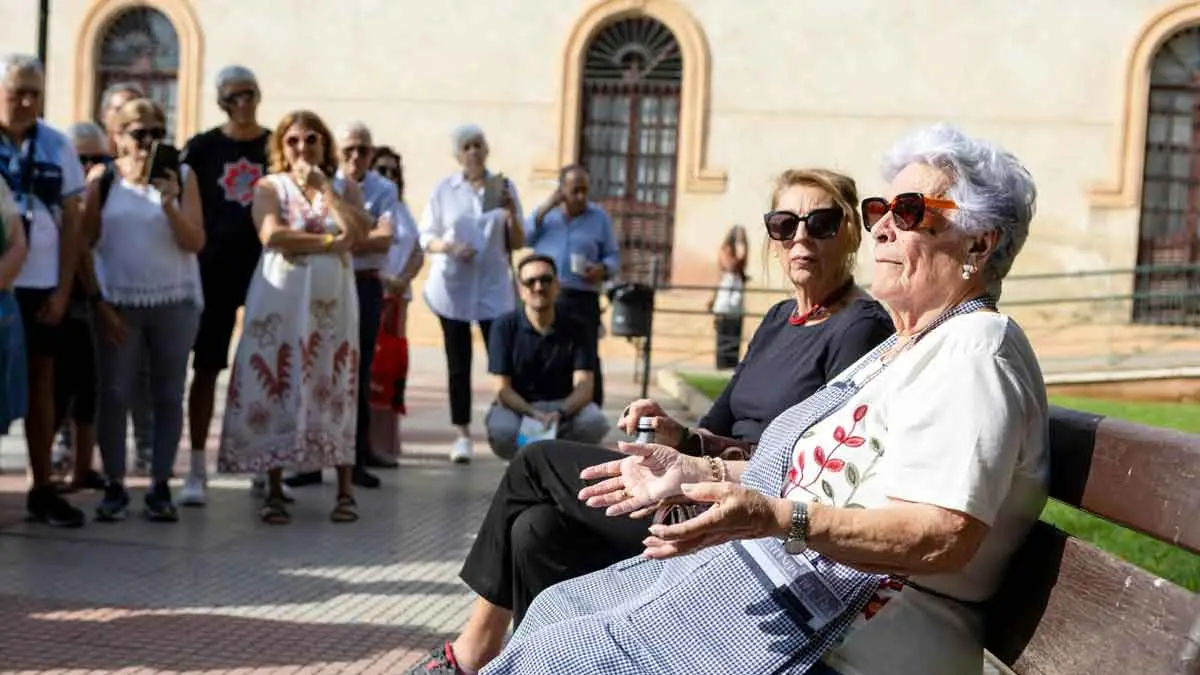 La memoria de las aceituneras abre el ciclo de visitas históricas de Alcalá