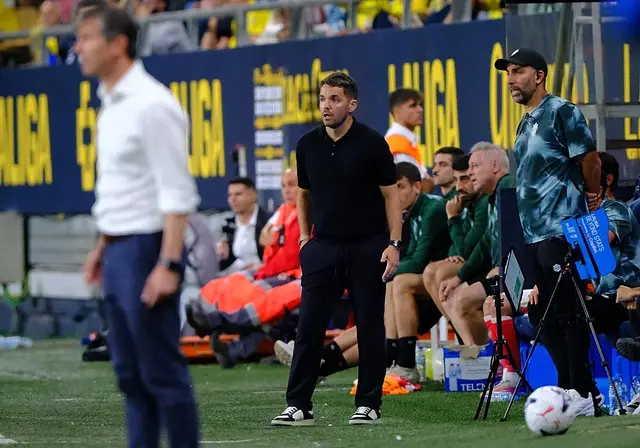 Larcamón resalta la confianza del grupo del Sporting tras cortar una racha