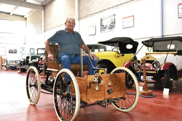 Un mecánico de Espinosa reconstruye pieza a pieza un pionero de Ford