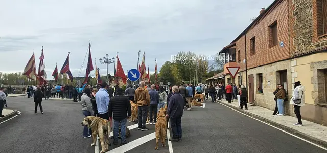 Tradición, ganadería y gastronomía abren la feria de Puente Almuhey