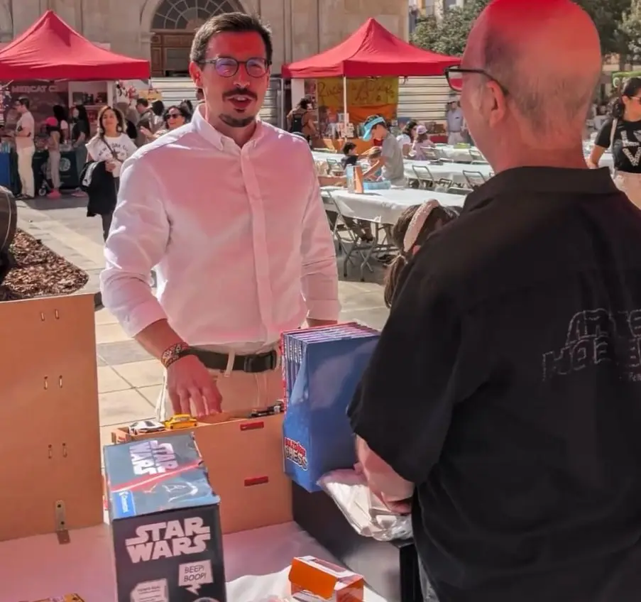 La Plaza Mayor de Castellón se llena de propuestas para jugar en familia