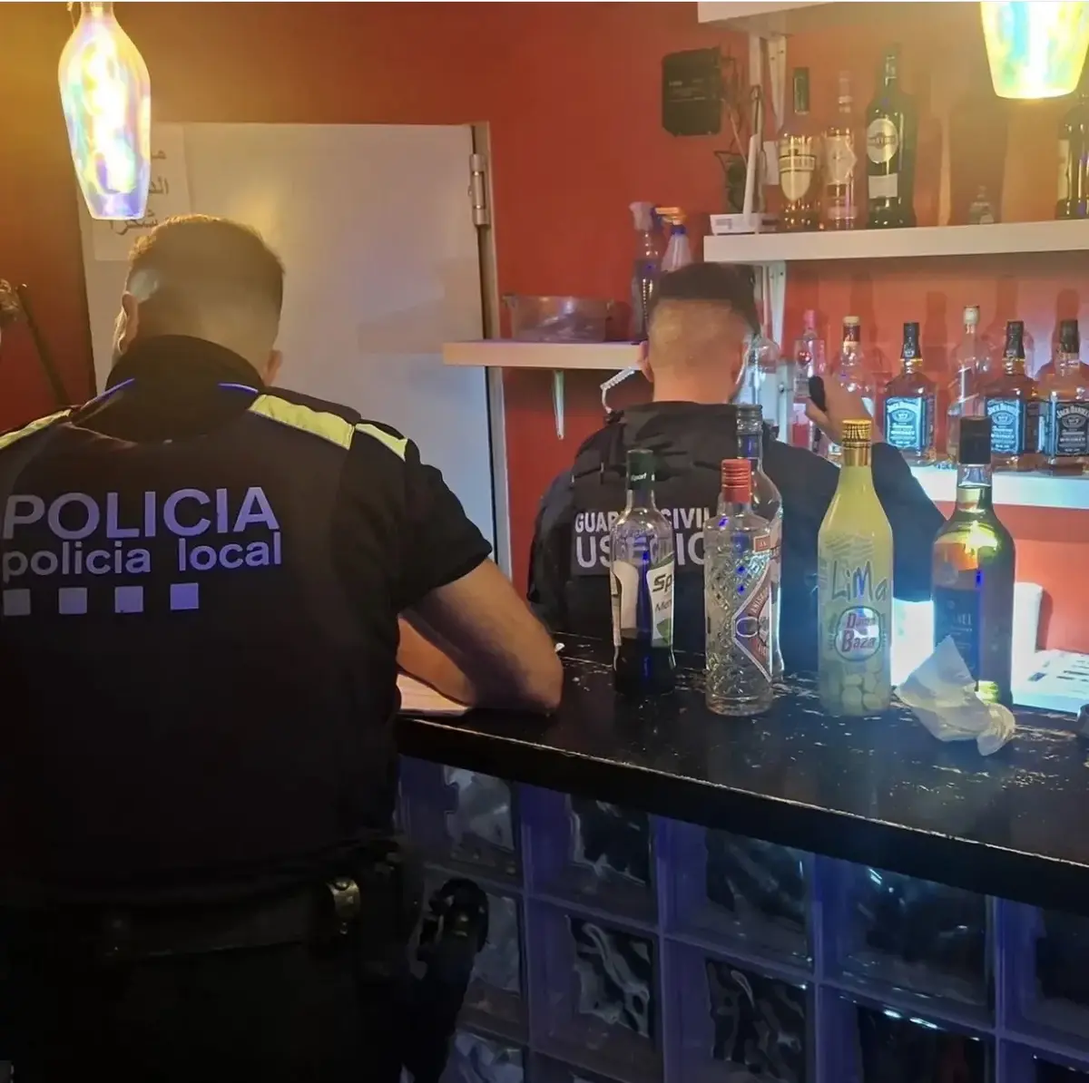Más de 25 agentes participan en un operativo policial en Empuriabrava