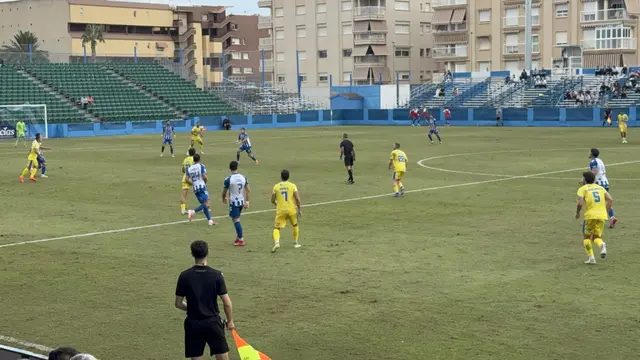 El Lorca Deportiva deja escapar dos goles de ventaja y firma tablas