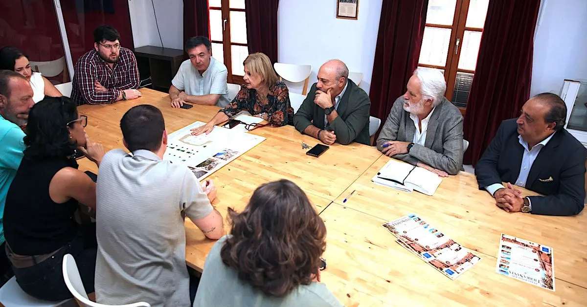 La plaza de San Lucas estudia mejorar el acceso peatonal y el paso de las cofradías