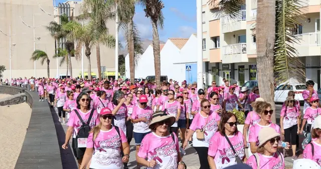 La caminata de AFOL reúne a 450 participantes en Arrecife