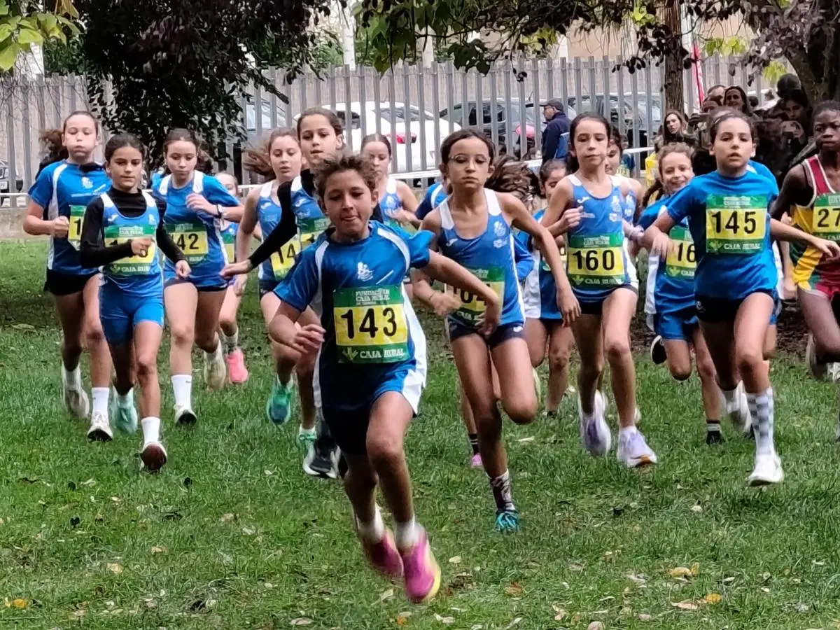 El Club Benavente Atletismo suma 14 medallas en el I Cross Escolar