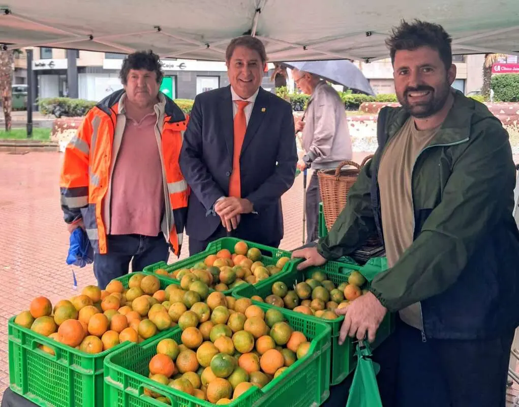 La plaza de Fadrell recibe el regreso del Mercat de la Taronja
