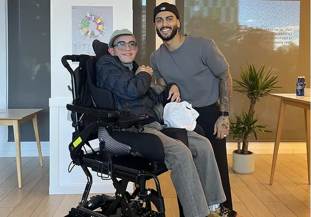 Centenares de seguidores arropan a Markus Howard en su despedida de Vitoria