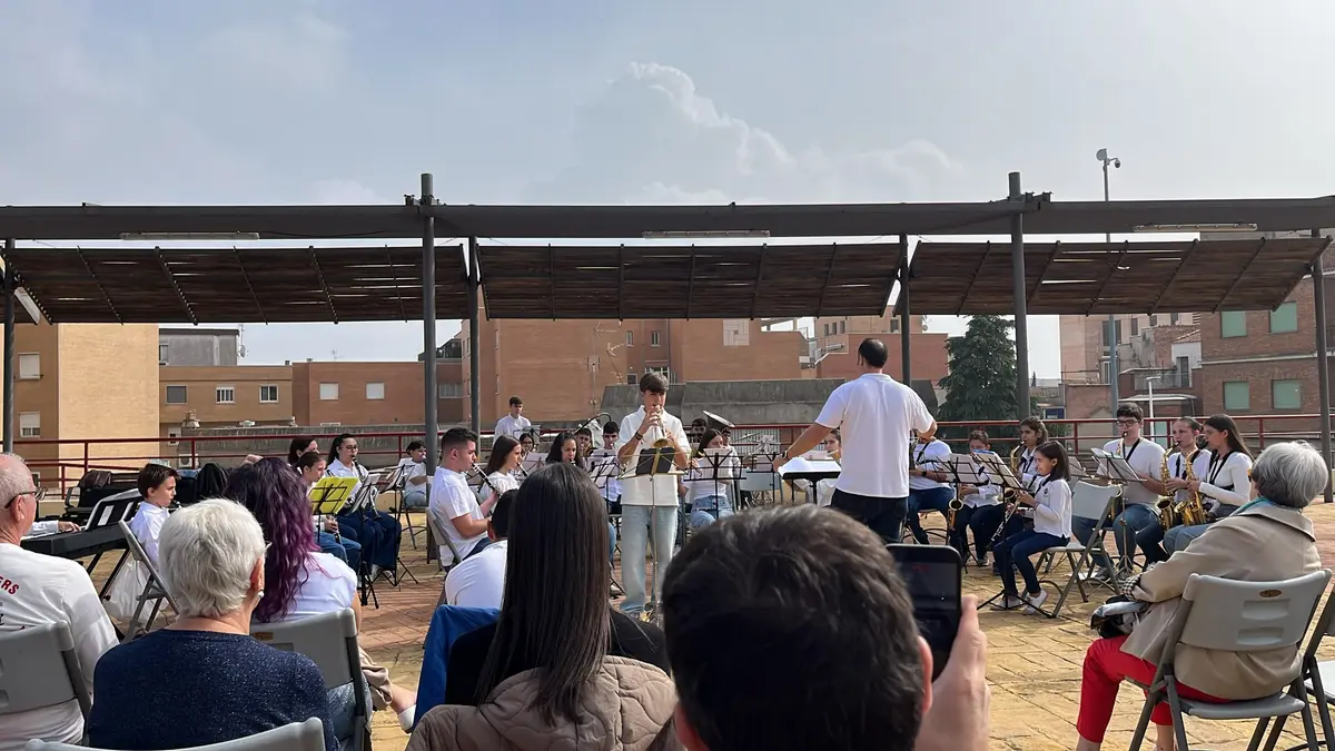 La Banda Joven lleva su música a la plaza Pepe Noja
