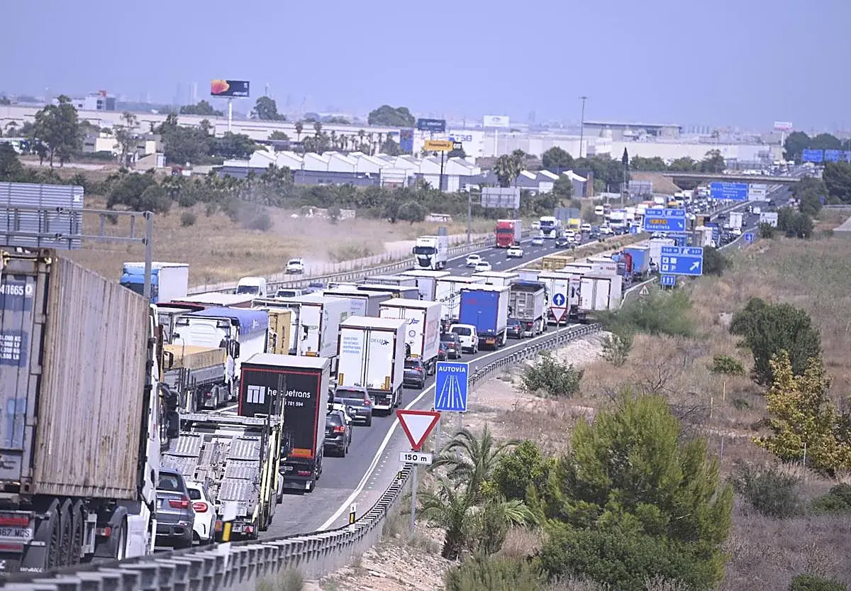 Las circunvalaciones de Valencia suman 125.000 vehículos en un año