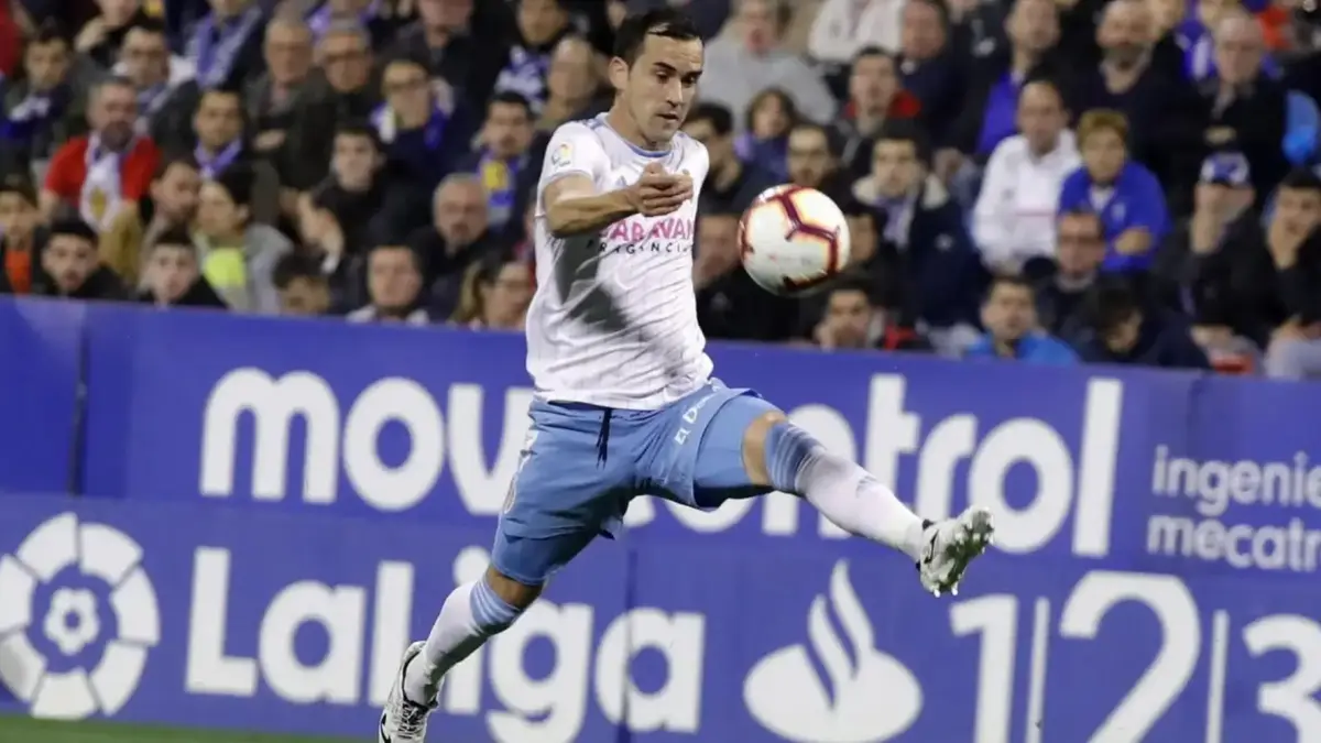 Miguel Linares rememora sus comienzos en el fútbol y los años fuera de casa