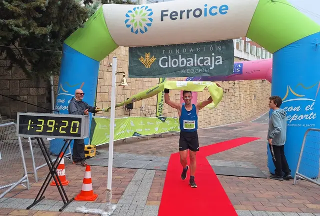 Gómez y Goette debutan en el Trail de Yeste