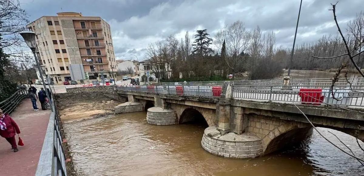 El puente de Almazán cerrará al tráfico durante dos jornadas de obras