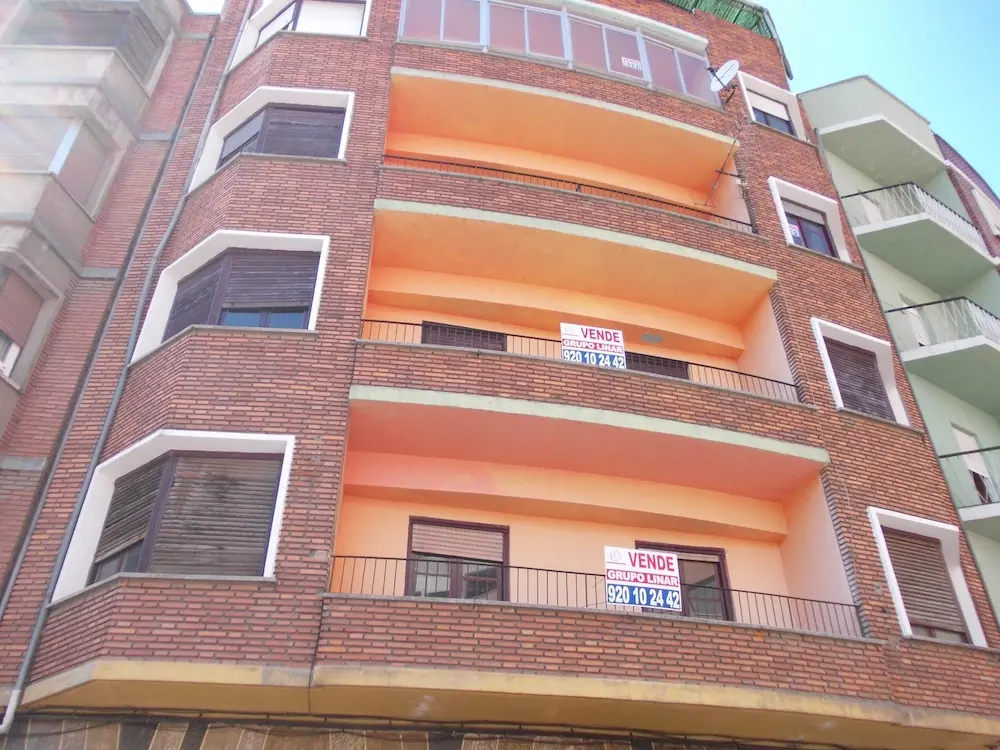 CCOO vincula las viviendas vacías del Bierzo con un plan de rehabilitación