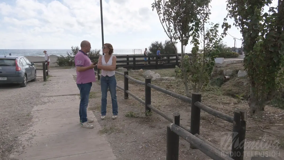 Manilva limpia y desbroza arroyos ante las lluvias previstas