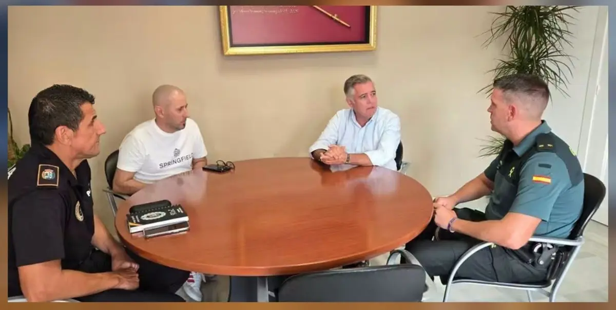 Manilva confirma la incorporación de ocho agentes tras las gestiones sobre seguridad
