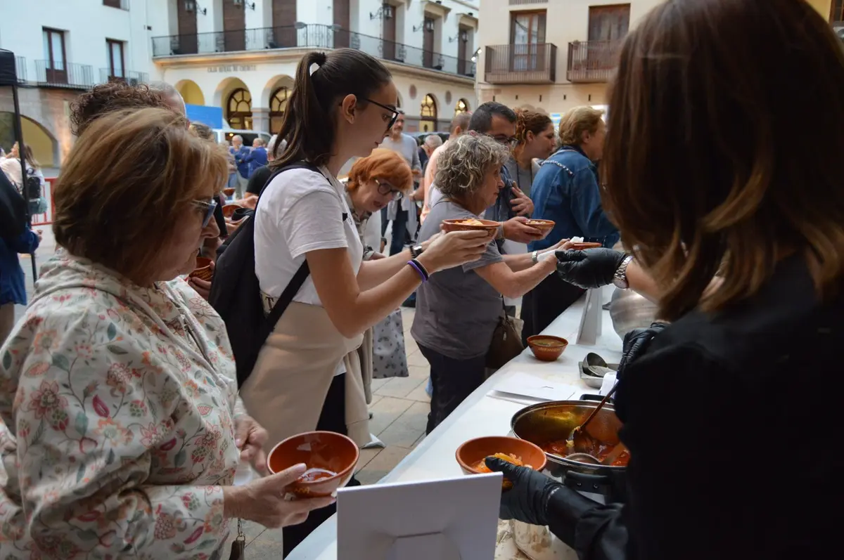 La lluvia obliga a aplazar al 26 de octubre el reparto popular de olla en Vila-real