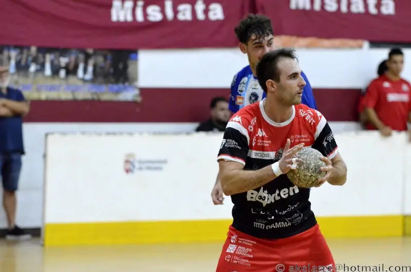 El Mislata se mete en el grupo de cabeza tras ganar en Palma