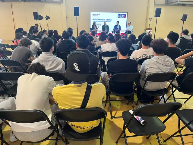 La feria de empleo de Cornellà congrega a 1.400 personas y facilita 8.000 entrevistas