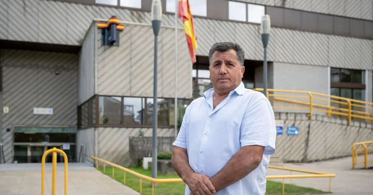 Víctor cierra su etapa en la Comisaría de Ourense tras su jubilación