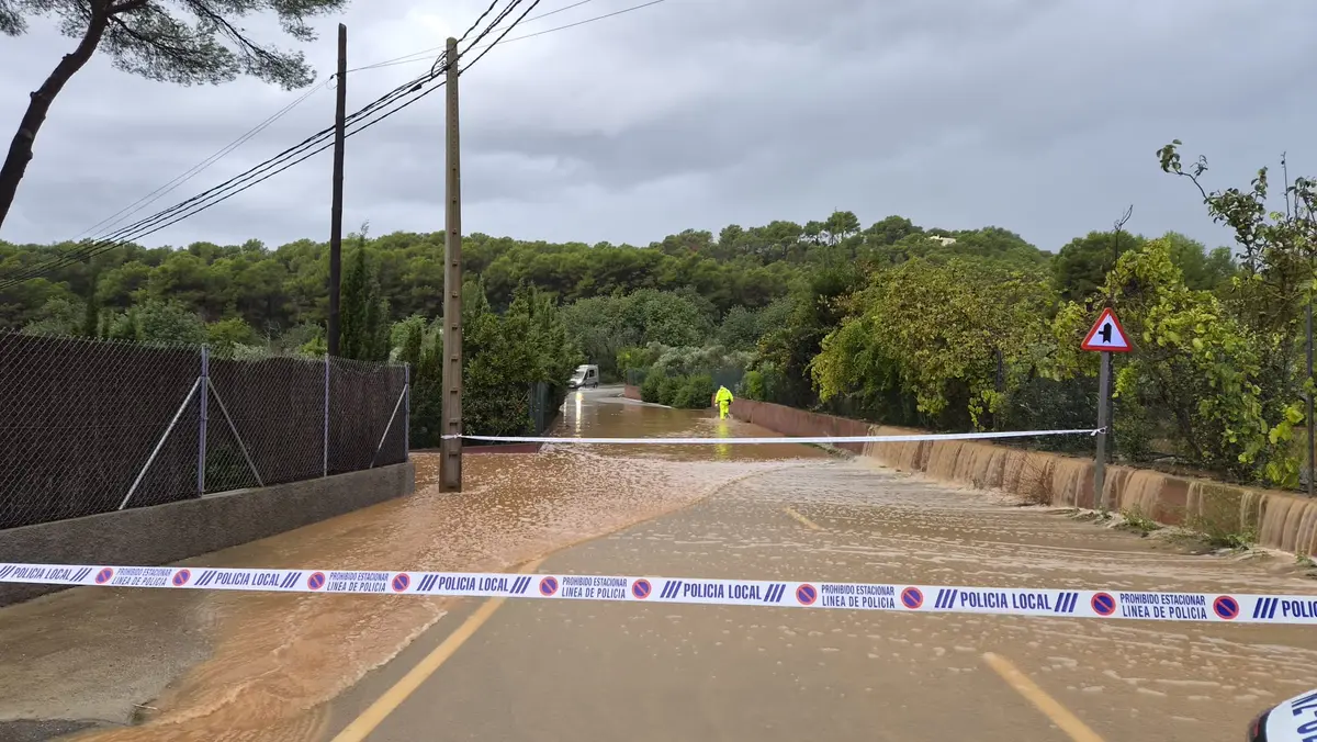 Las lluvias obligan a cerrar cinco carreteras en Santa Eulària