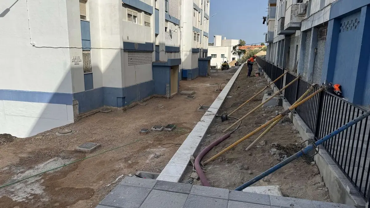 Las 72 Viviendas de San Roque mejoran sus espacios comunes y accesos