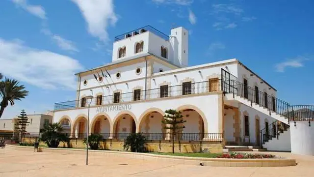 Licitados nuevos juegos infantiles para tres zonas de Huércal de Almería