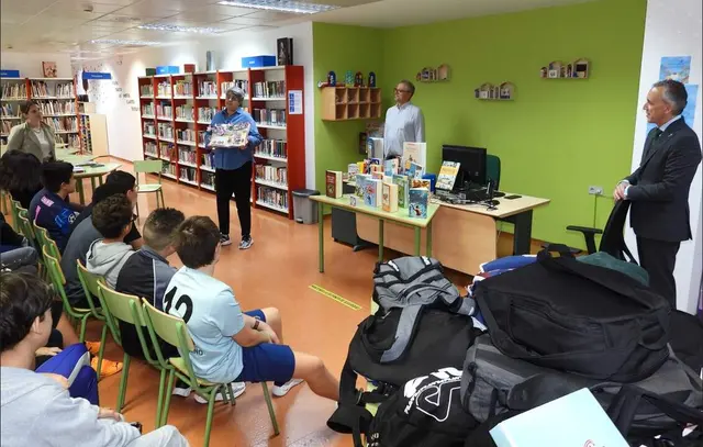La Biblioteca Municipal de Puertollano recibe a cerca de 150 escolares