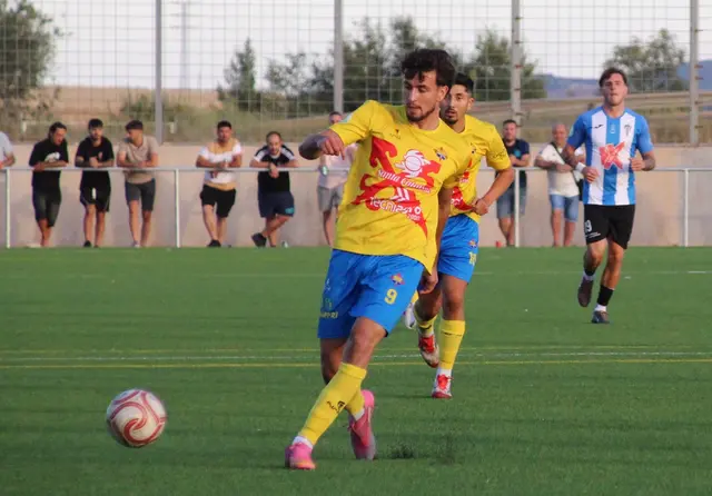 El CF La Solana supera al Torrijos con Roqué al frente