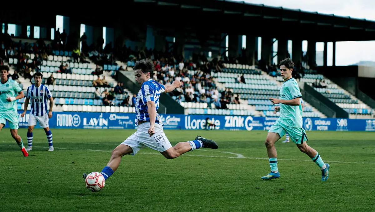 La Gimnástica cae por 1-5 ante el Alavés B en los Campos del Malecón