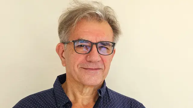 Pedro Montalbán-Kroebel obtiene el premio de escritura aforística Juan Gil-Albert