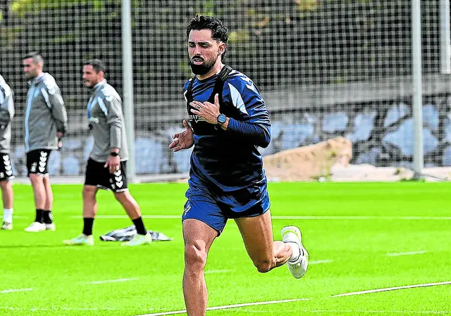Nolaskoain entra en la convocatoria del Eibar para su visita a Oviedo