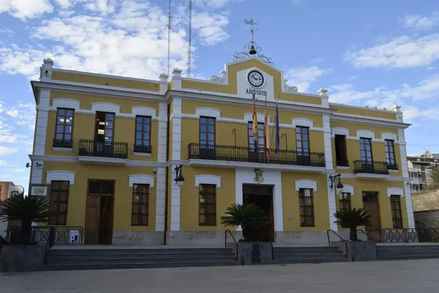 Burjassot distinguirá a dos establecimientos por su trayectoria comercial