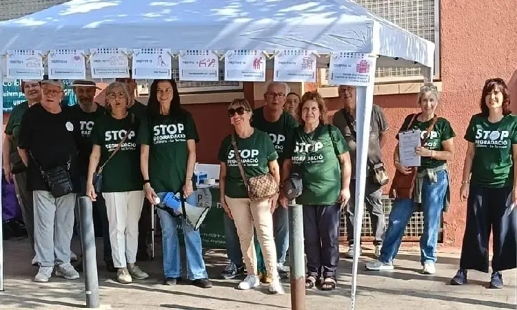 Vecinos de Collblanc y la Torrassa piden un autobús directo al Moisès Broggi