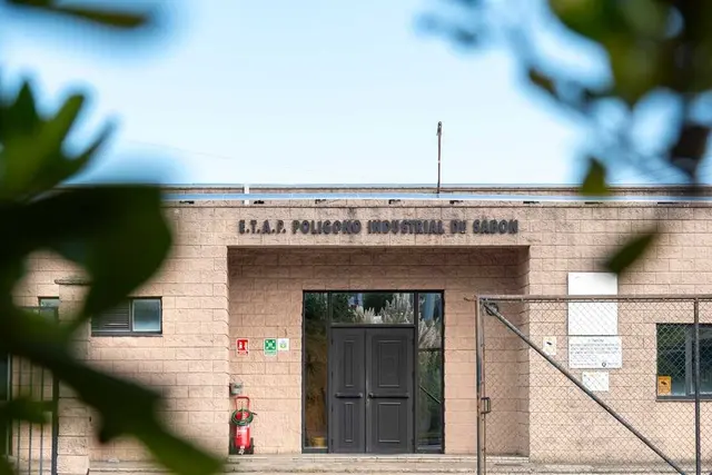 La ETAP de Sabón incorpora 111 paneles solares para autoconsumo