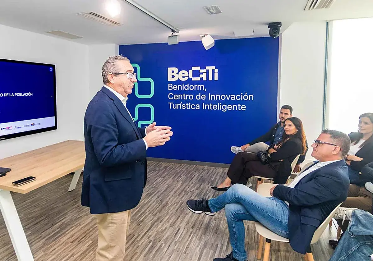 Benidorm pone en marcha un sistema digital para estimar la población presente
