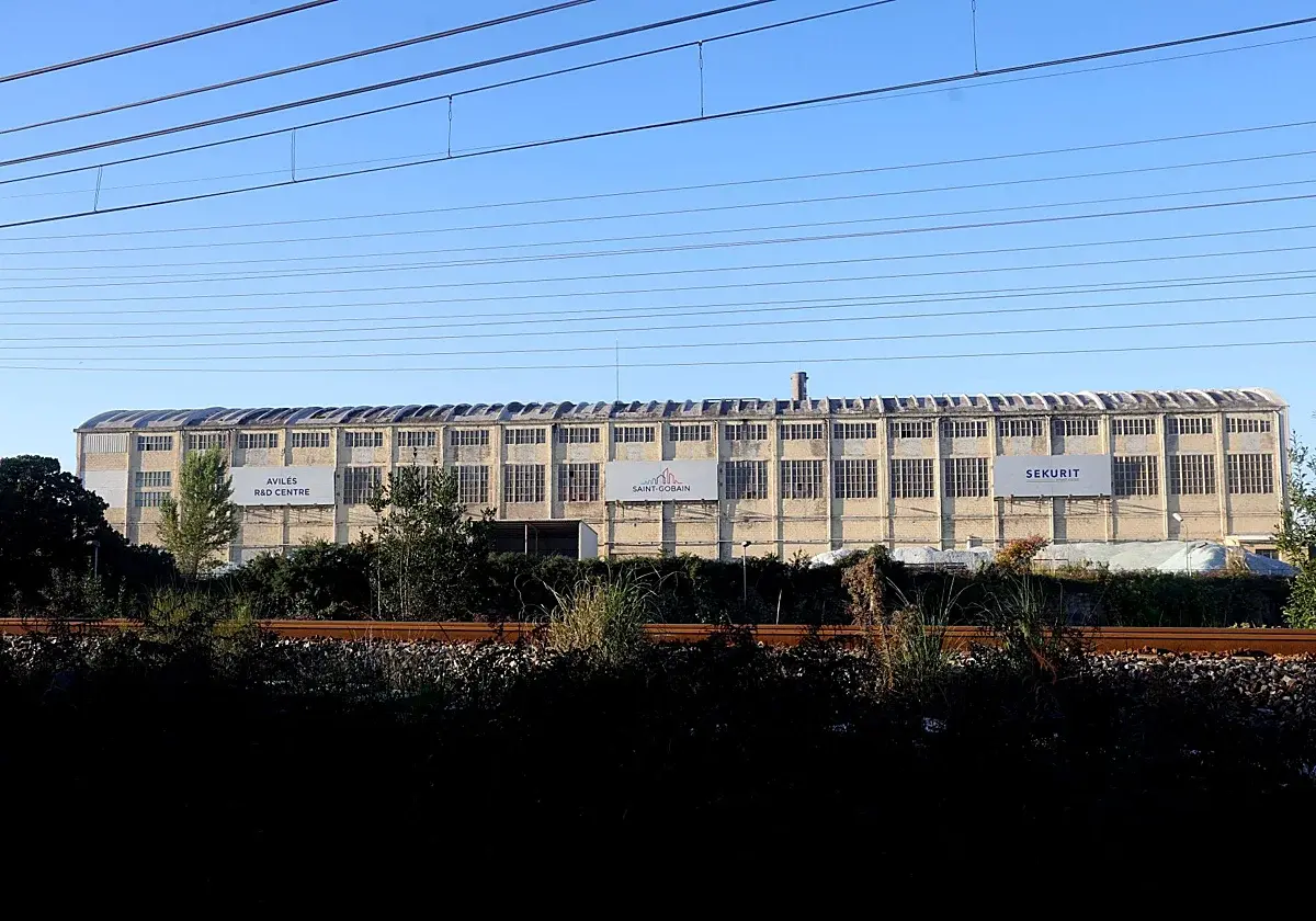 Saint-Gobain propone un ajuste temporal que alcanzaría al 23% de la plantilla en Avilés