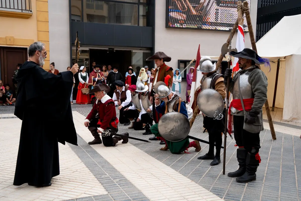 La lluvia acompañó en Adra la recreación histórica sobre Don Luis de Tovar