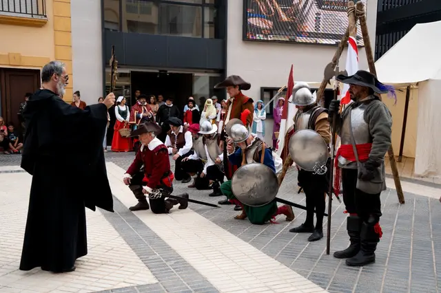 La lluvia acompañó en Adra la recreación histórica sobre Don Luis de Tovar