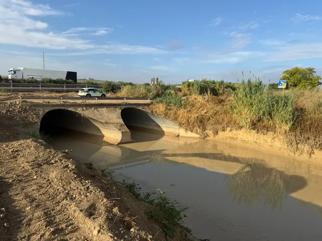 Avanzan las labores de acondicionamiento del arroyo Cañetejo