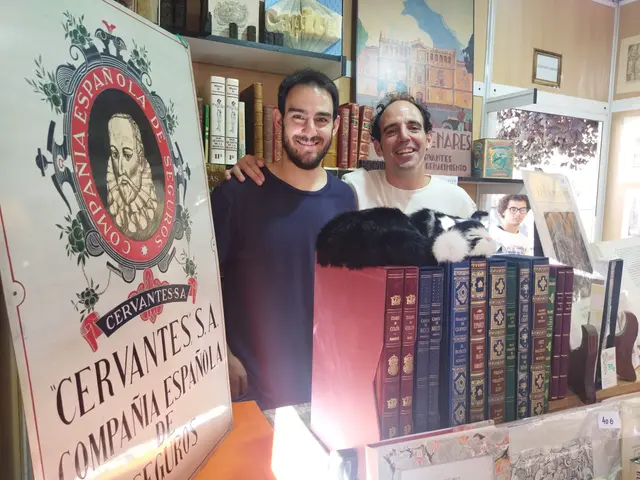 Capitel programa una sesión práctica sobre la historia de la encuadernación
